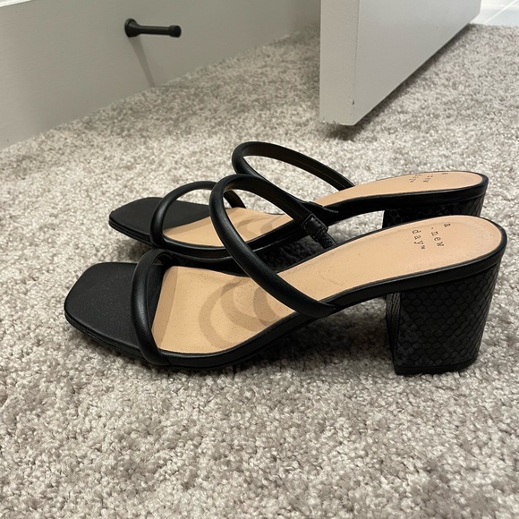 Target A New Day Low Block Heel Sz 7.5 - Picture 1 of 3